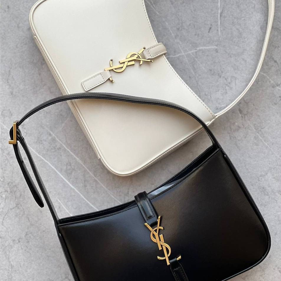 Le 5 à 7 YSL